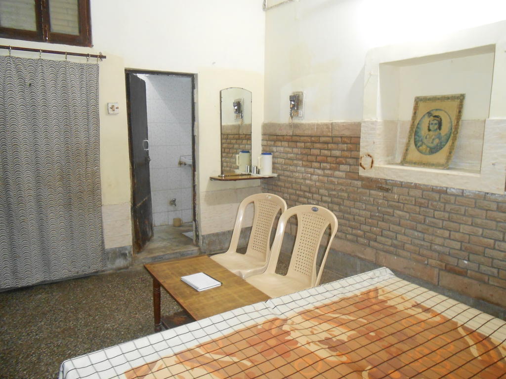 Gaurav Guest House Mathura Zewnętrze zdjęcie